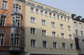 Отель Hotel Monopol  Дюссельдорф